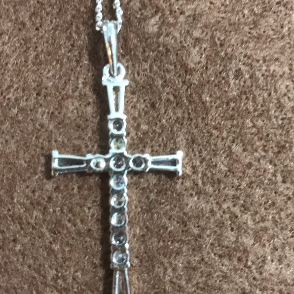 Cross necklace - Picture 4 of 7